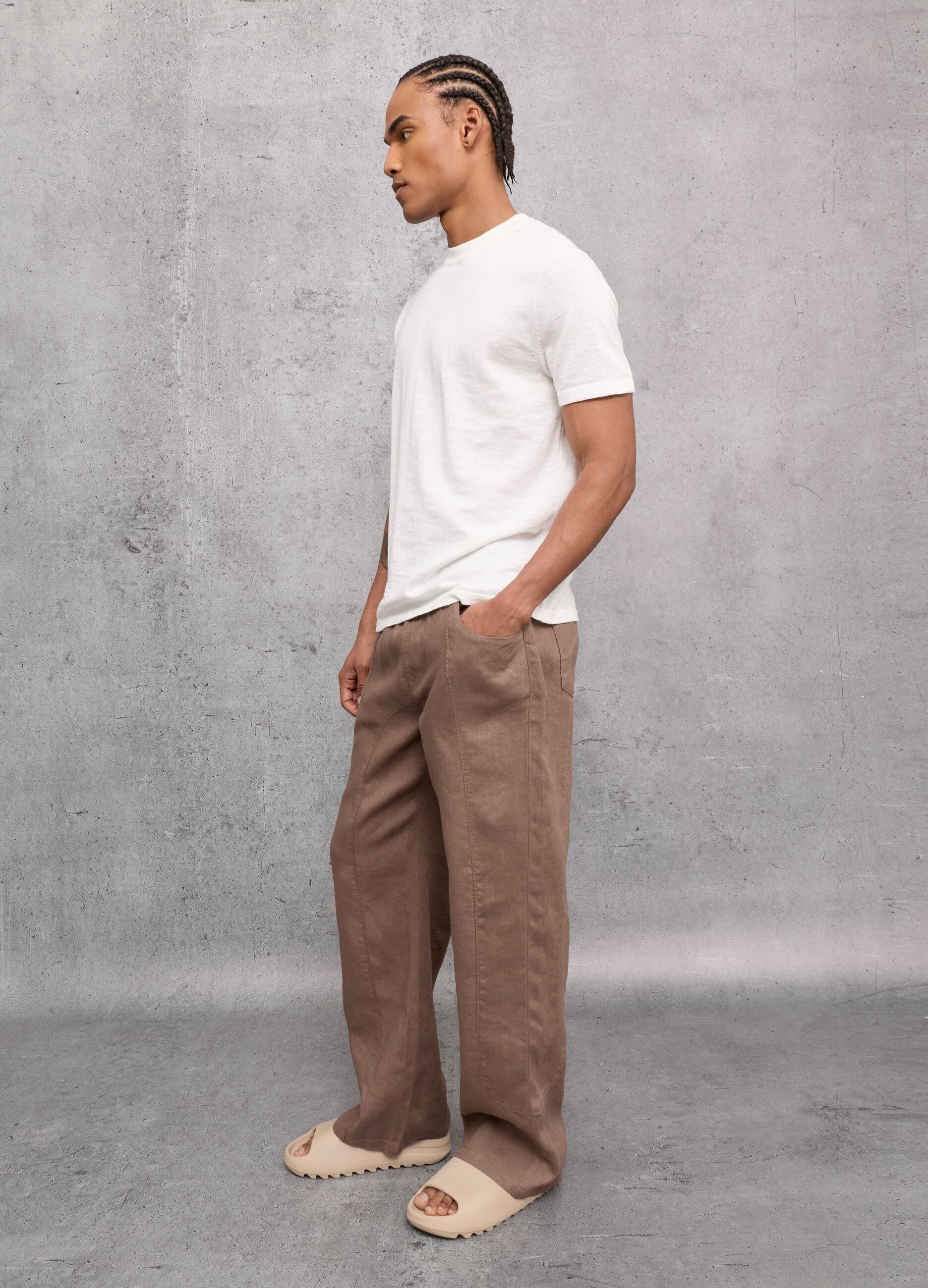 100% Linen Wide-Leg Trousers in Mocha