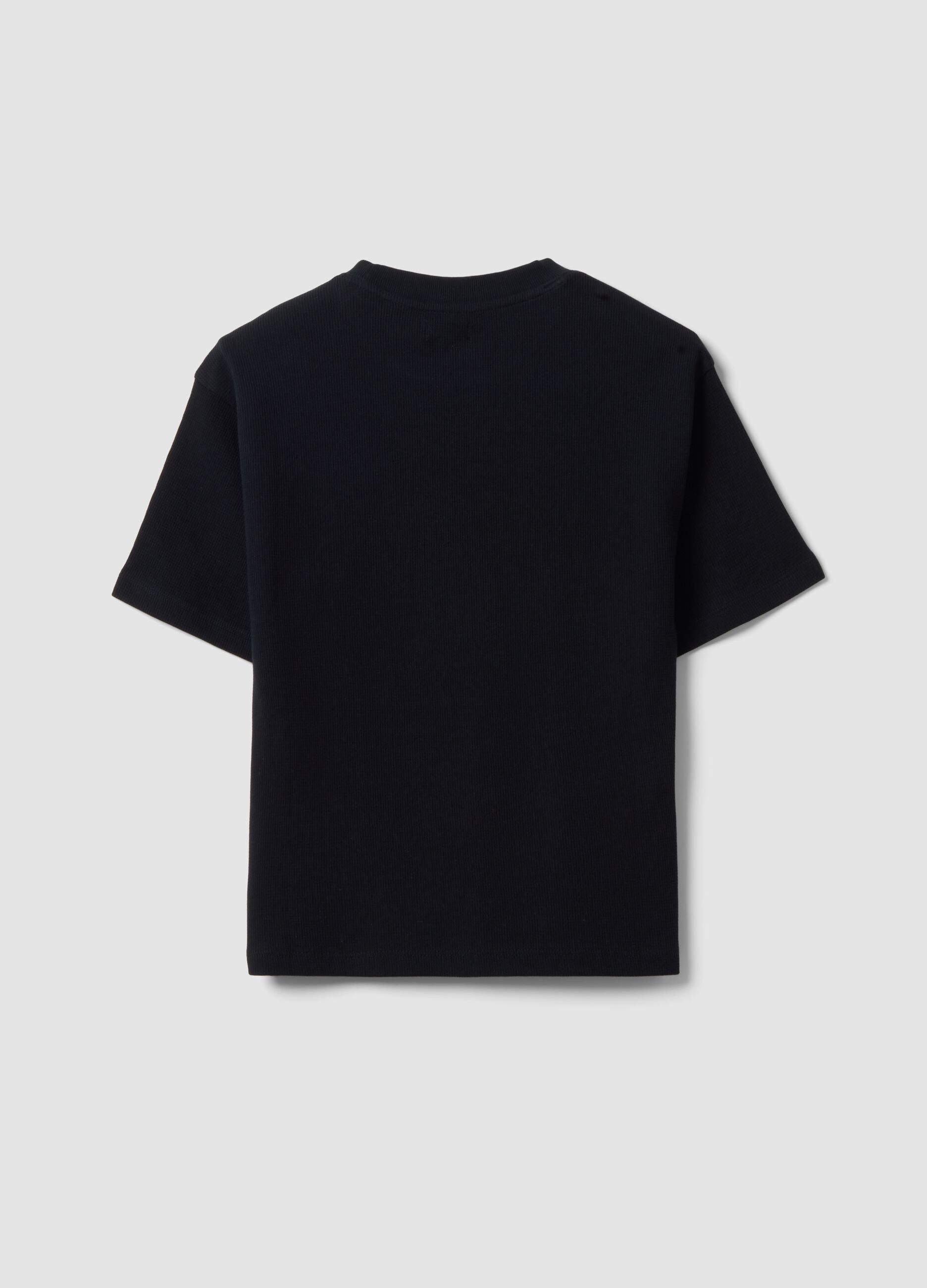 &Mu;&alpha;ύ&rho;&omicron; oversized T-shirt &alpha;&pi;ό 100% &omicron;&rho;&gamma;&alpha;&nu;&iota;&kappa;ό &beta;&alpha;&mu;&beta;ά&kappa;&iota; &mu;&epsilon; &upsilon;&phi;ή &kappa;&eta;&rho;ή&theta;&rho;&alpha;&sigmaf; &gamma;&iota;&alpha; &alpha;&gamma;ό&rho;&iota;