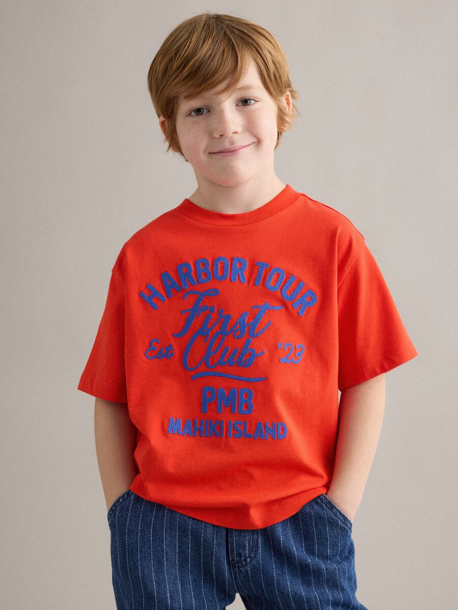 Red pure cotton oversized T-shirt for boys_0