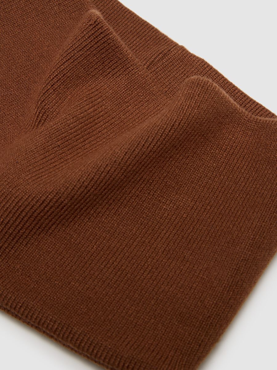 Brown children's scarf_1