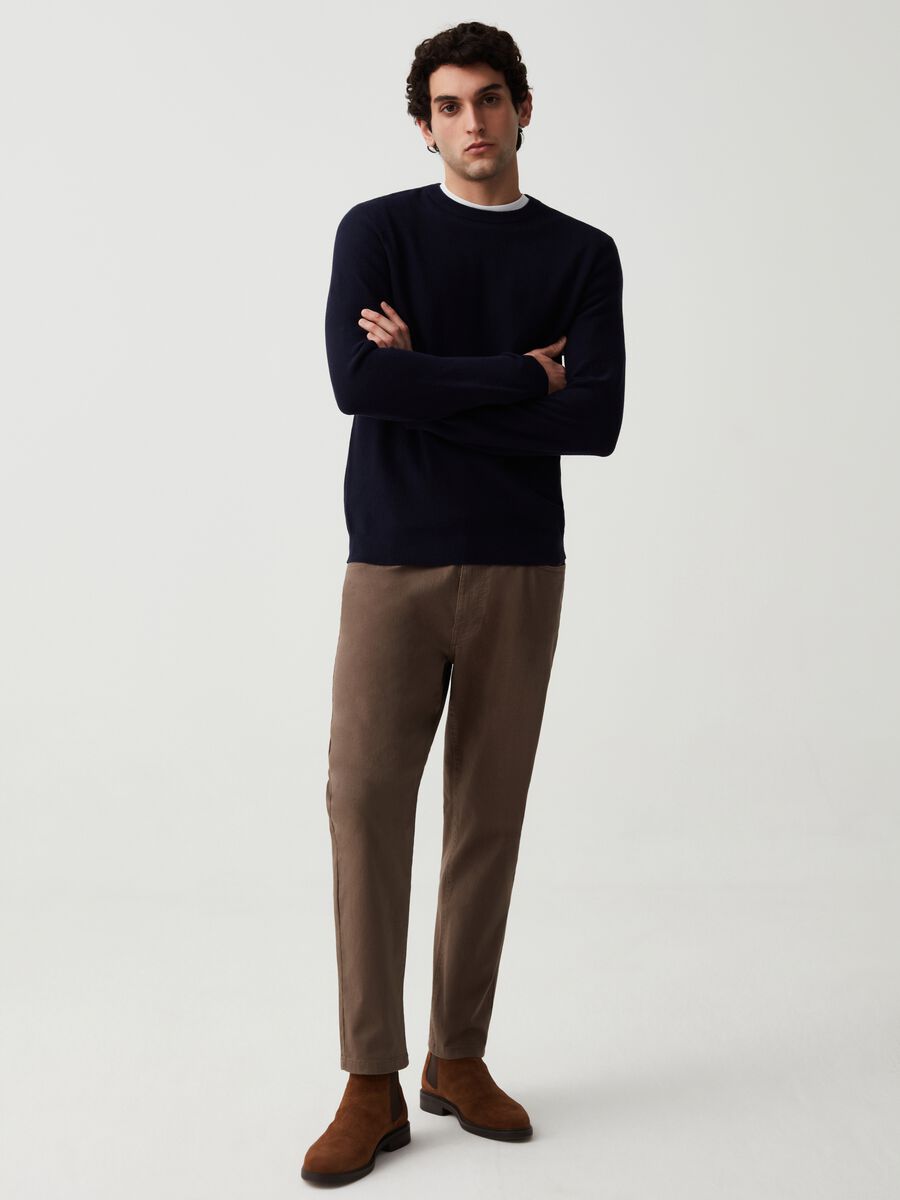 Relaxed-fit trousers with five pockets_0