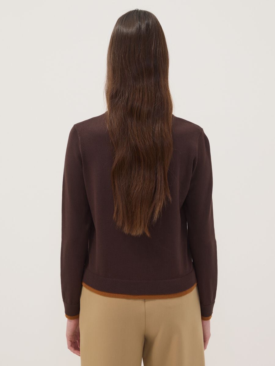 Brauner Cardigan aus Viskosemix mit langen &Auml;rmeln_3