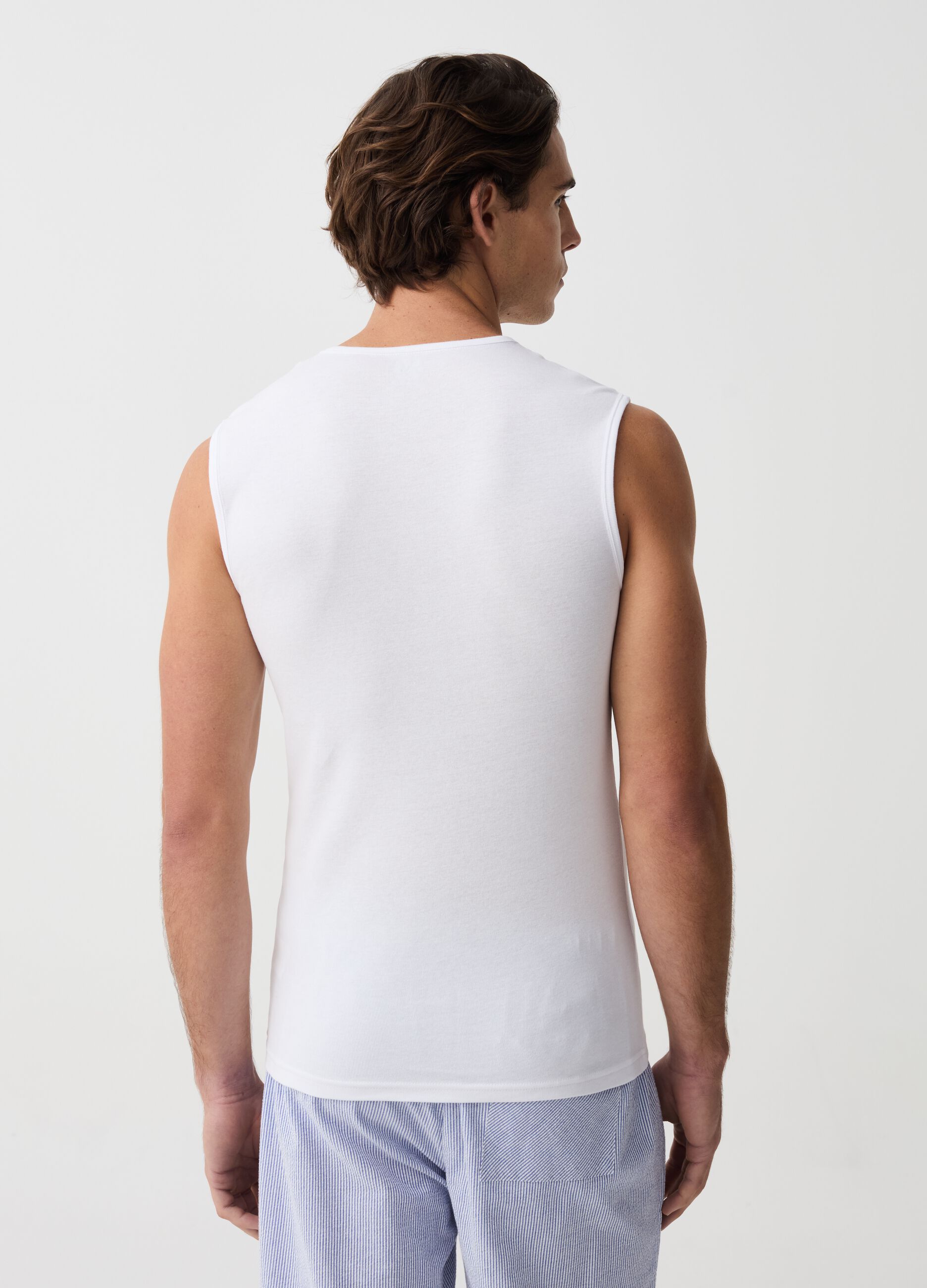 V-neck racer back vest in organic cotton