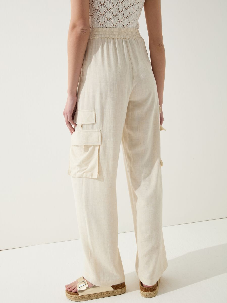 Wide-leg cargo trousers with darts_1