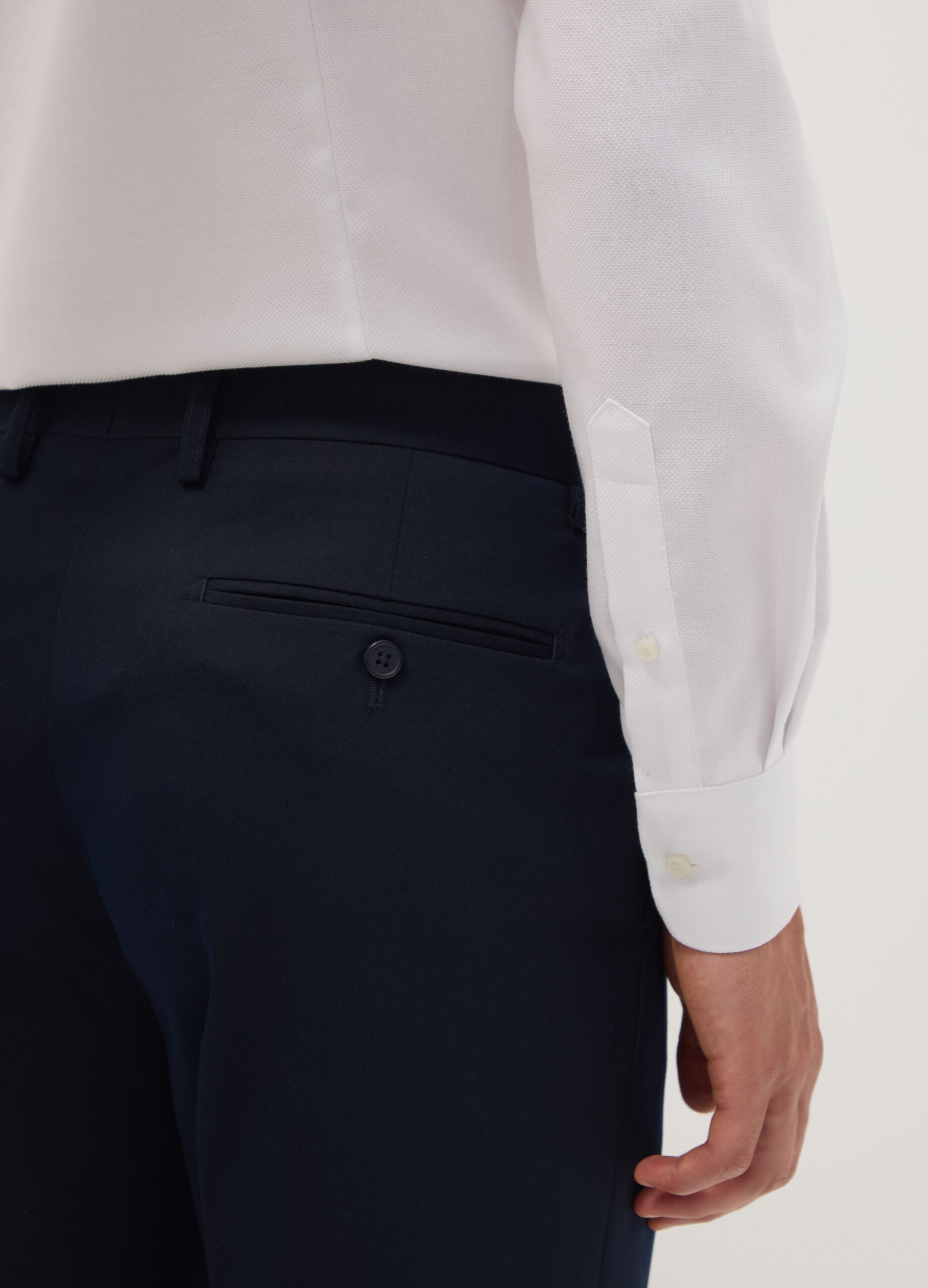 White slim-fit pure cotton shirt with cutaway collar