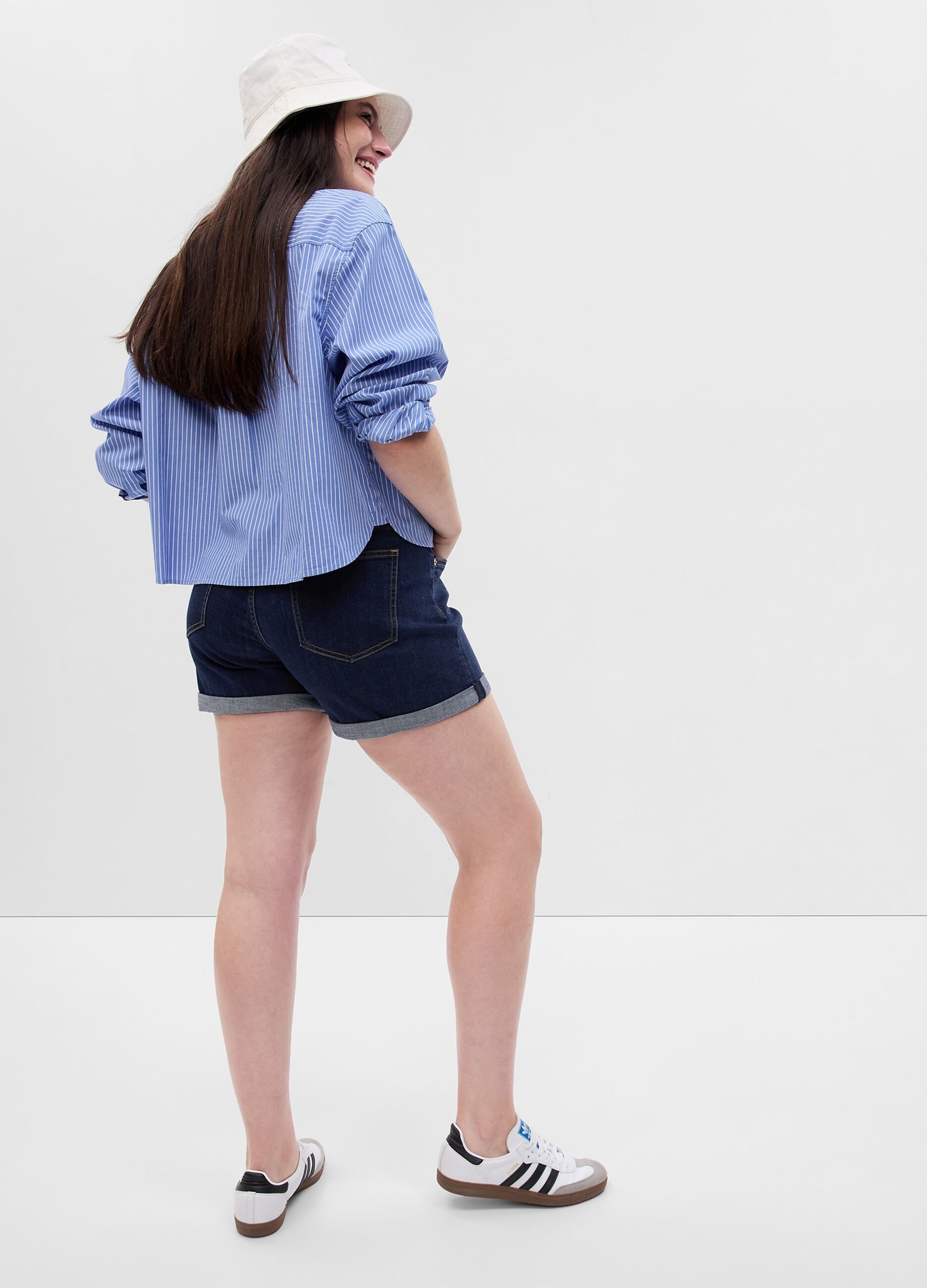 Girlfriend shorts in denim with five pockets