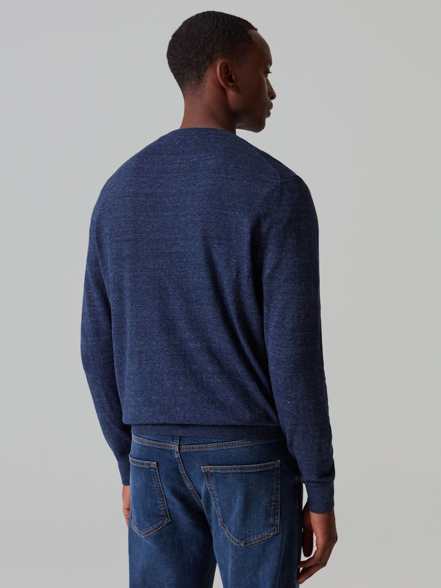 Cotton and linen pullover with round neck_2