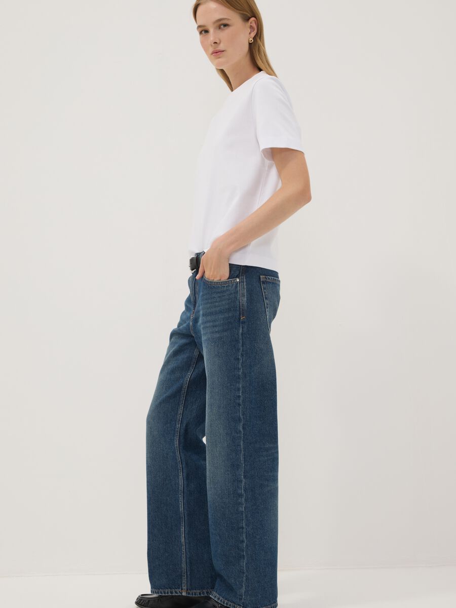 Straight-Fit-Jeans aus reiner Baumwolle in Dunkelblau_1