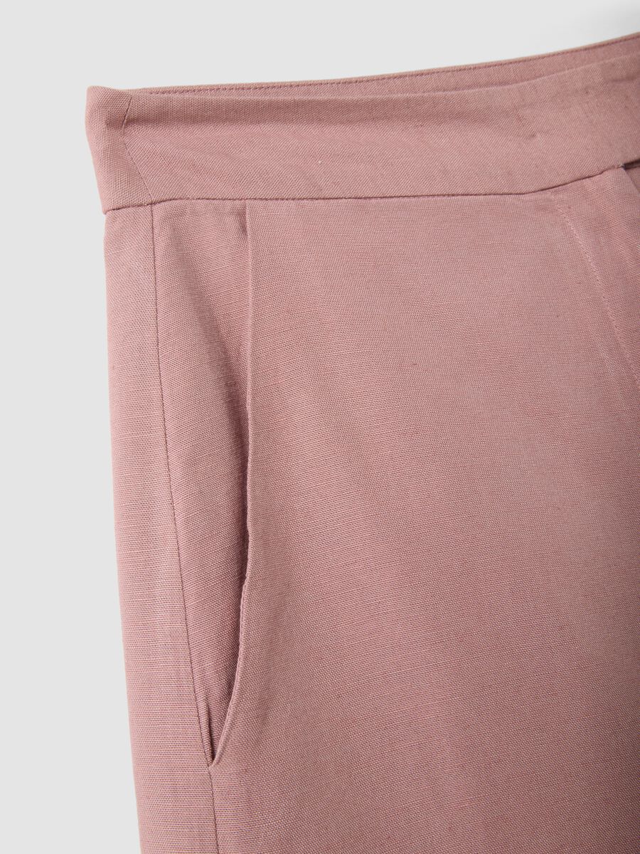 Pink shorts in a viscose, cotton and linen blend &ndash; regular fit_1