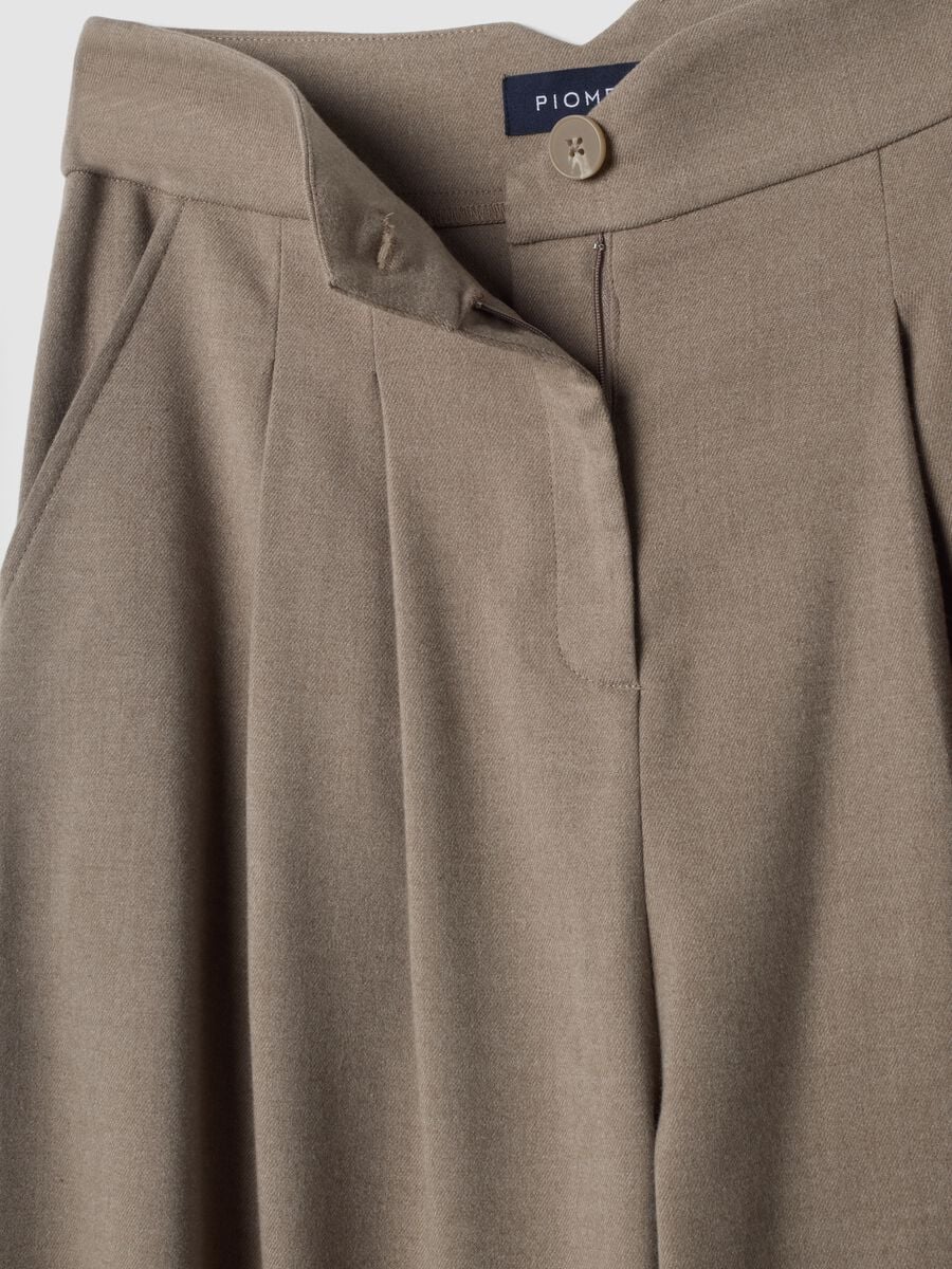 Beige, weit geschnittene Hose aus Stretch-Viskose_1