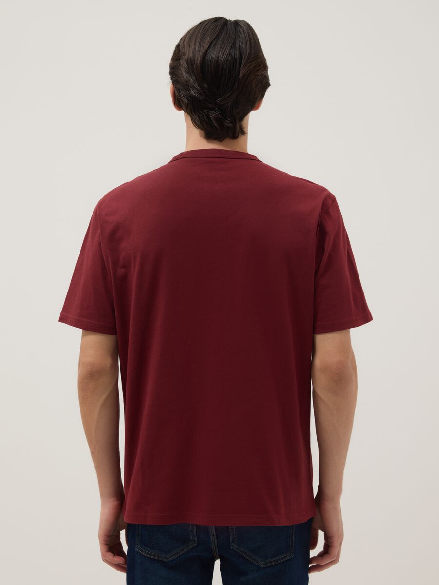 Red pure cotton crew neck T-shirt with relaxed fit_3
