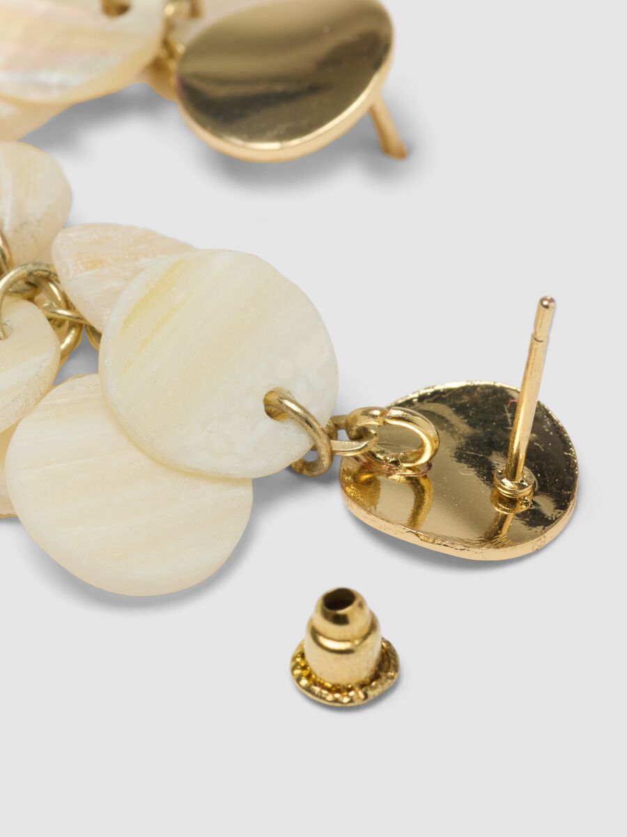 Drop earrings with pearlescent discs and gold-tone details_2