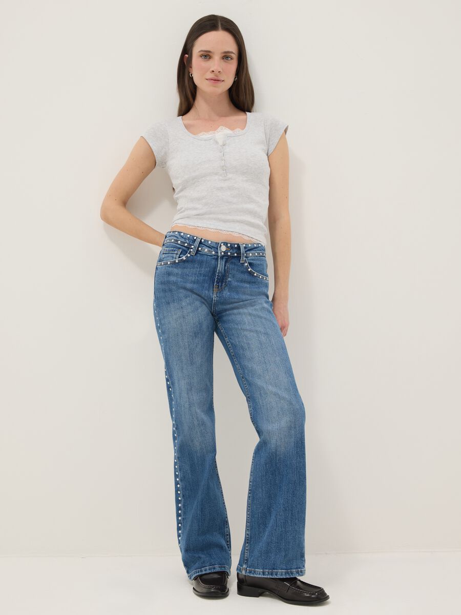 Graues Regular Fit T-Shirt aus Baumwollmischung mit Spitzendetails_2