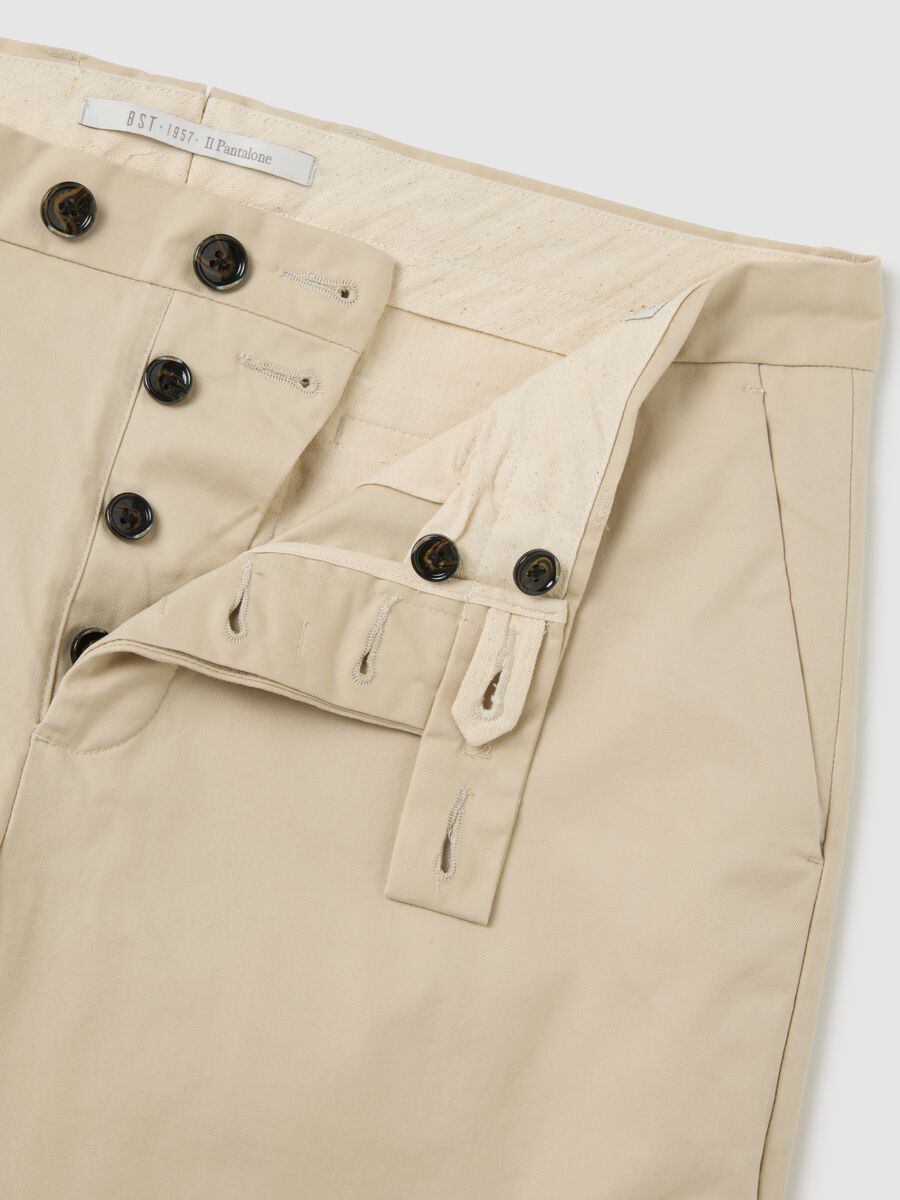 Beige chino trousers in slim fit stretchy cotton blend_5