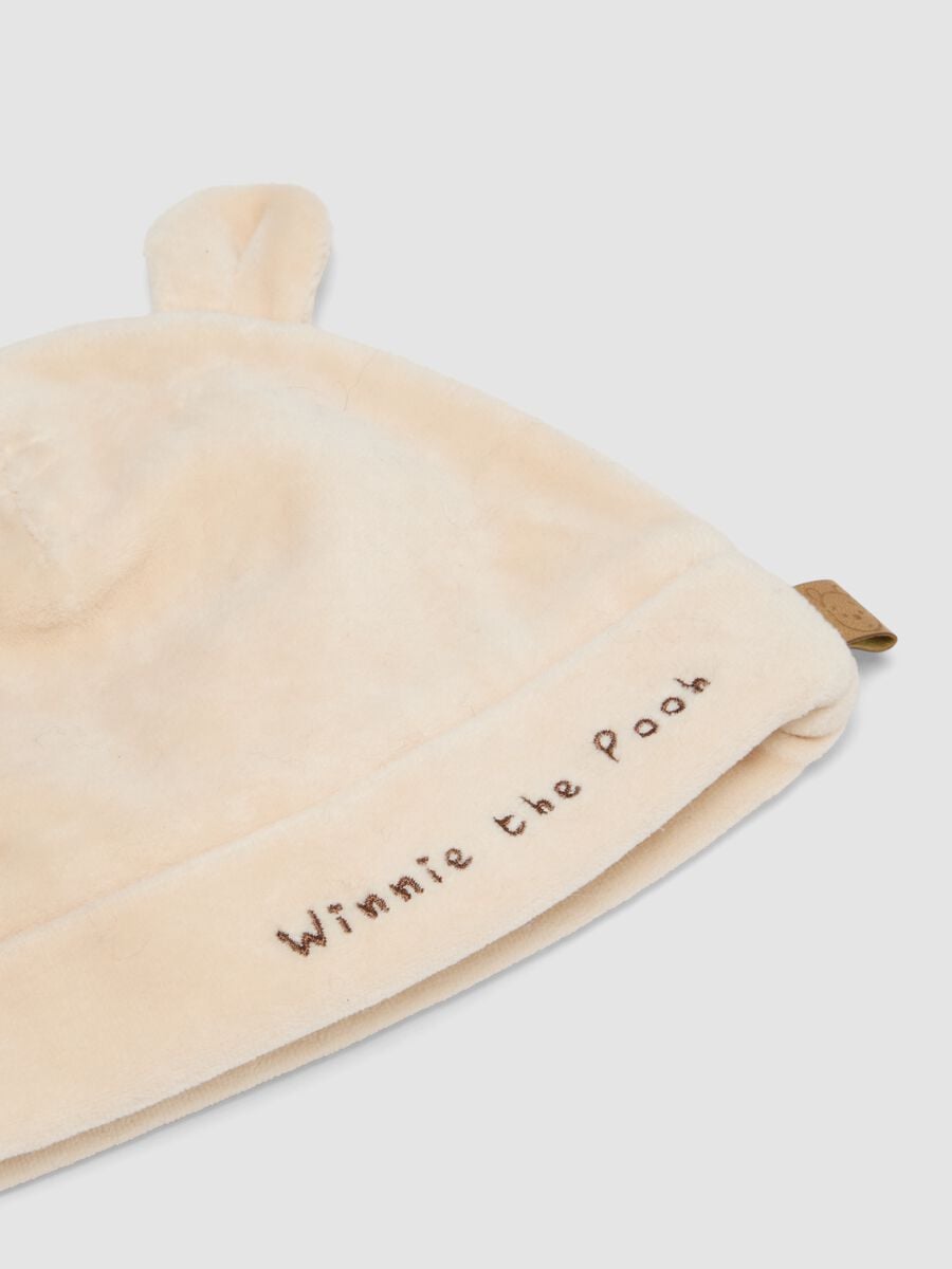 Set beige con gorrito y patucos en puro algod&oacute;n org&aacute;nico Winnie the Pooh_2