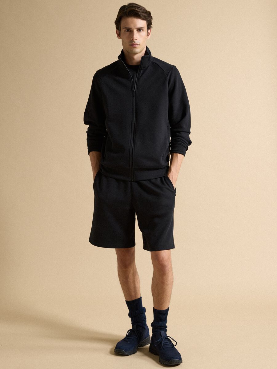 Full-zip nera con colletto in tessuto elasticizzato Easy Dry regular fit_1