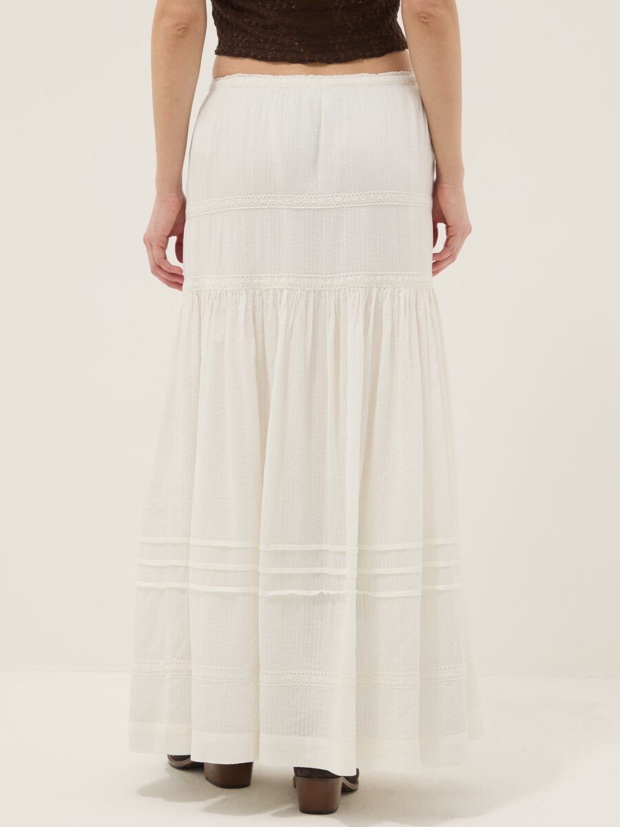 Langer wei&szlig;er Rock aus Baumwollmischung, regular fit mit Stickereien_2