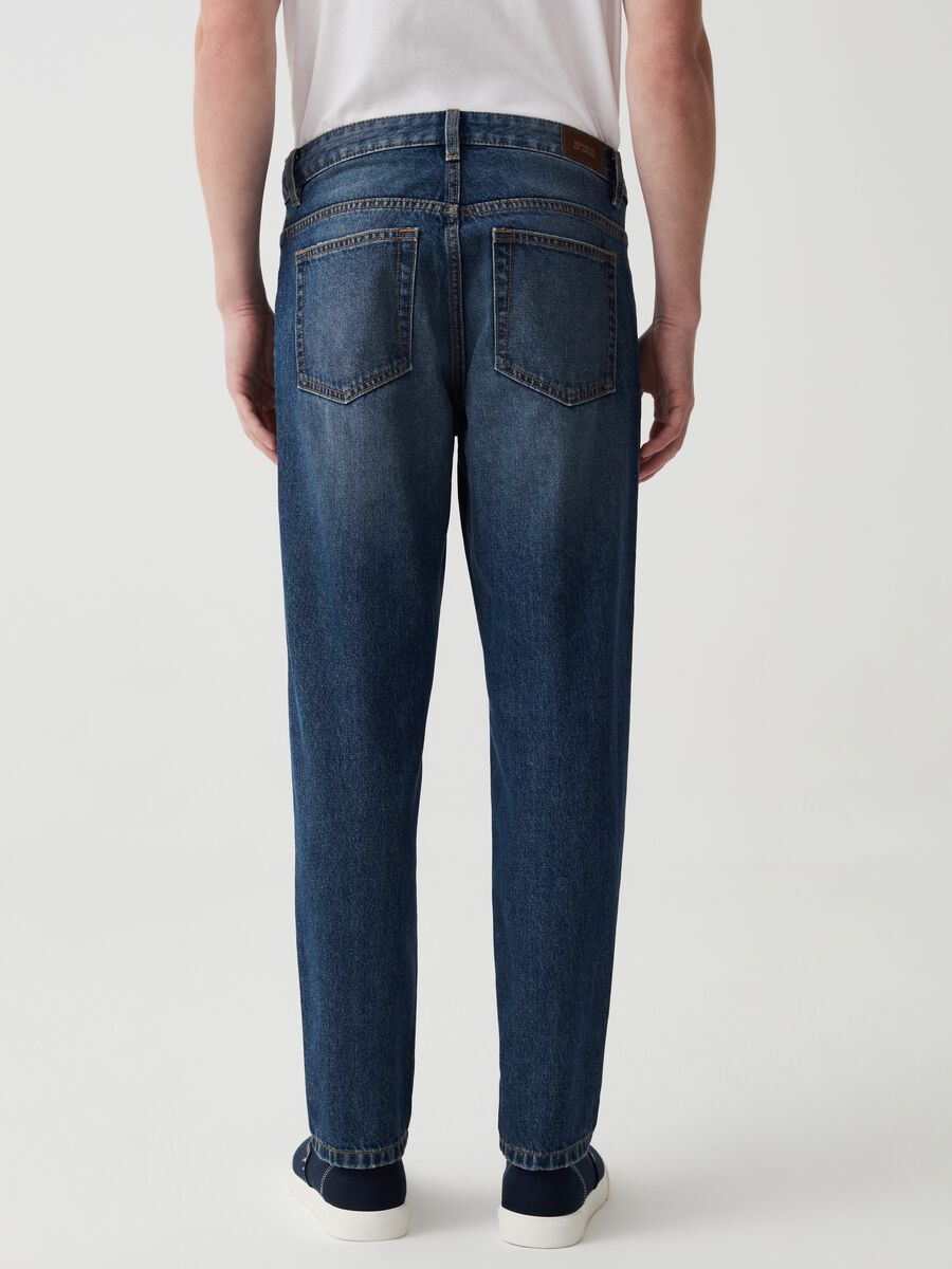 Relaxed-fit jeans with five pockets_2