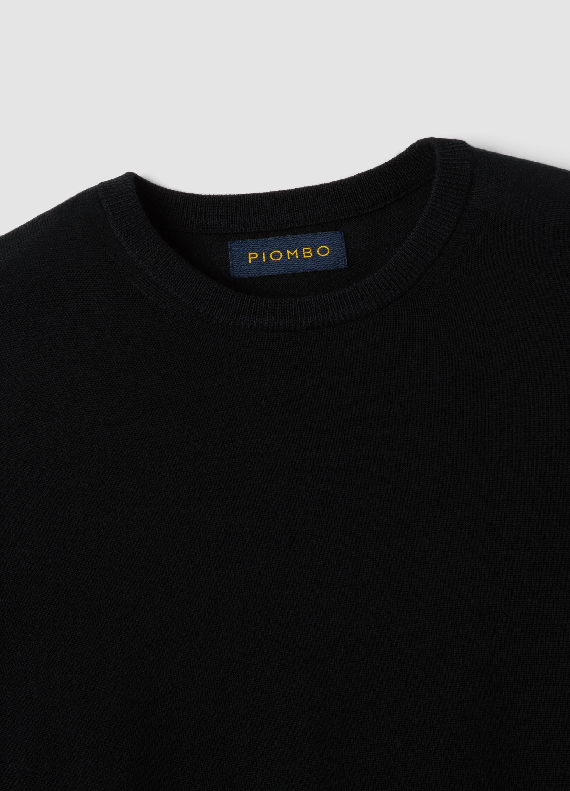 Black crew-neck jumper in pure merino wool, regular fit