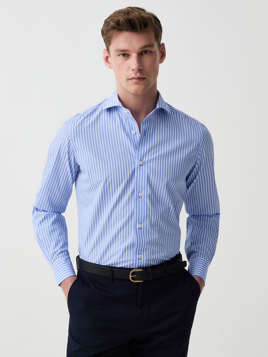 Slim-fit shirt in striped easy-iron cotton_2