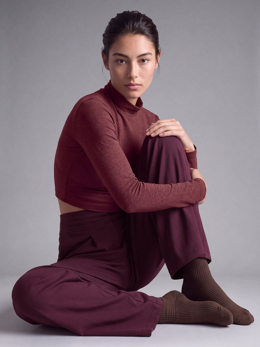 Purple wide-leg trousers in stretch fabric_4