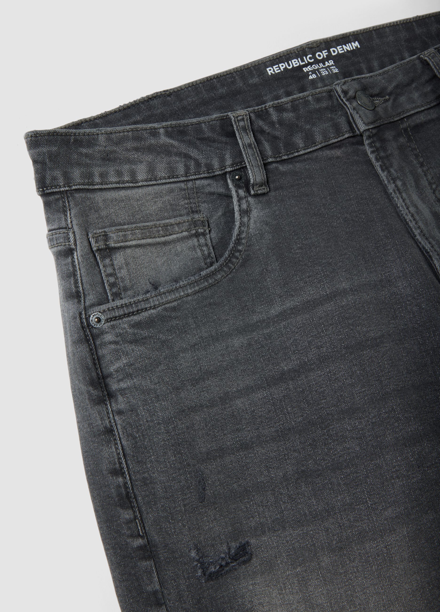 Graue Regular-Fit-Jeans aus Stretch-Baumwoll-Denim