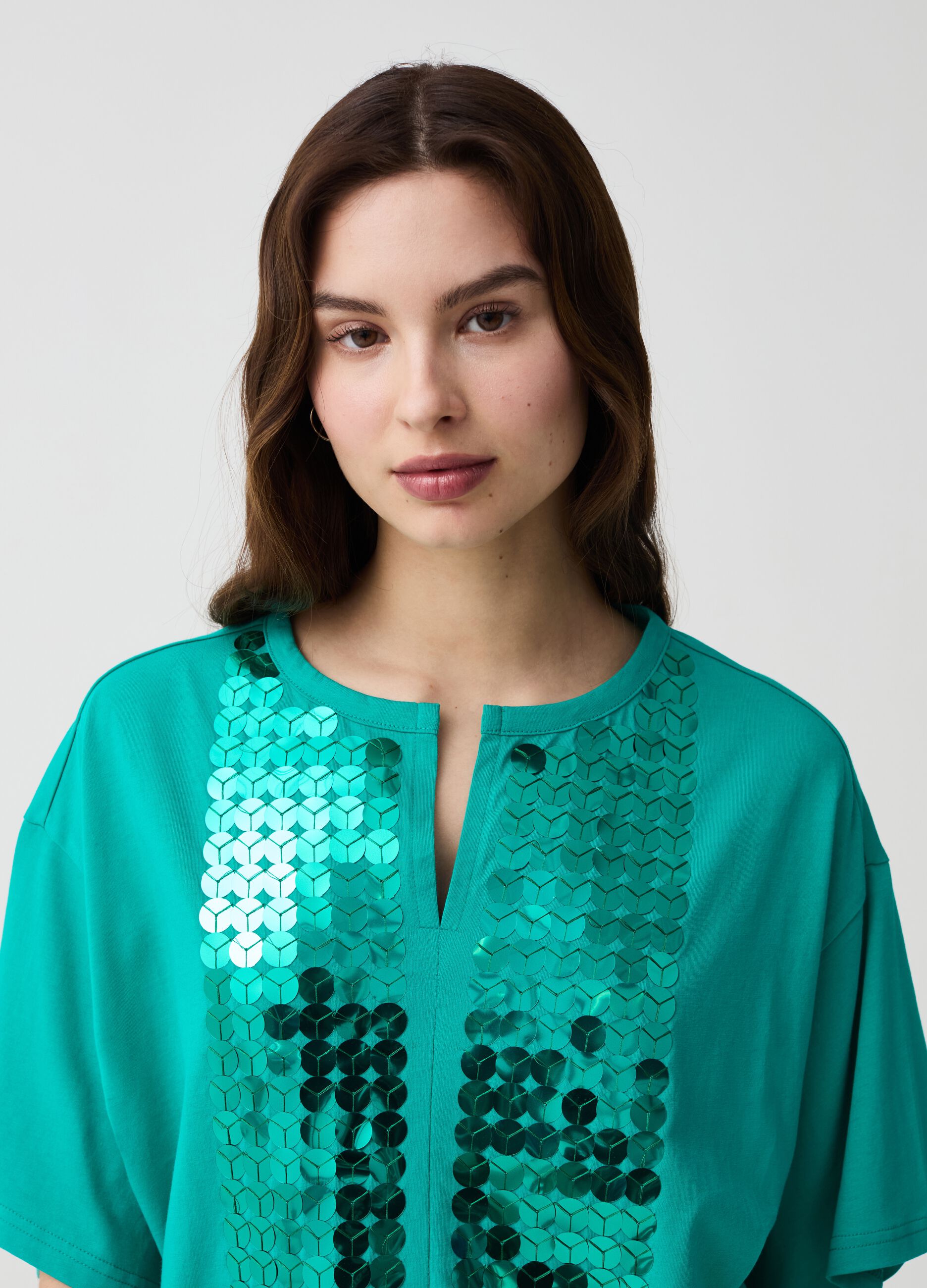 T-shirt with sequins and kimono sleeves