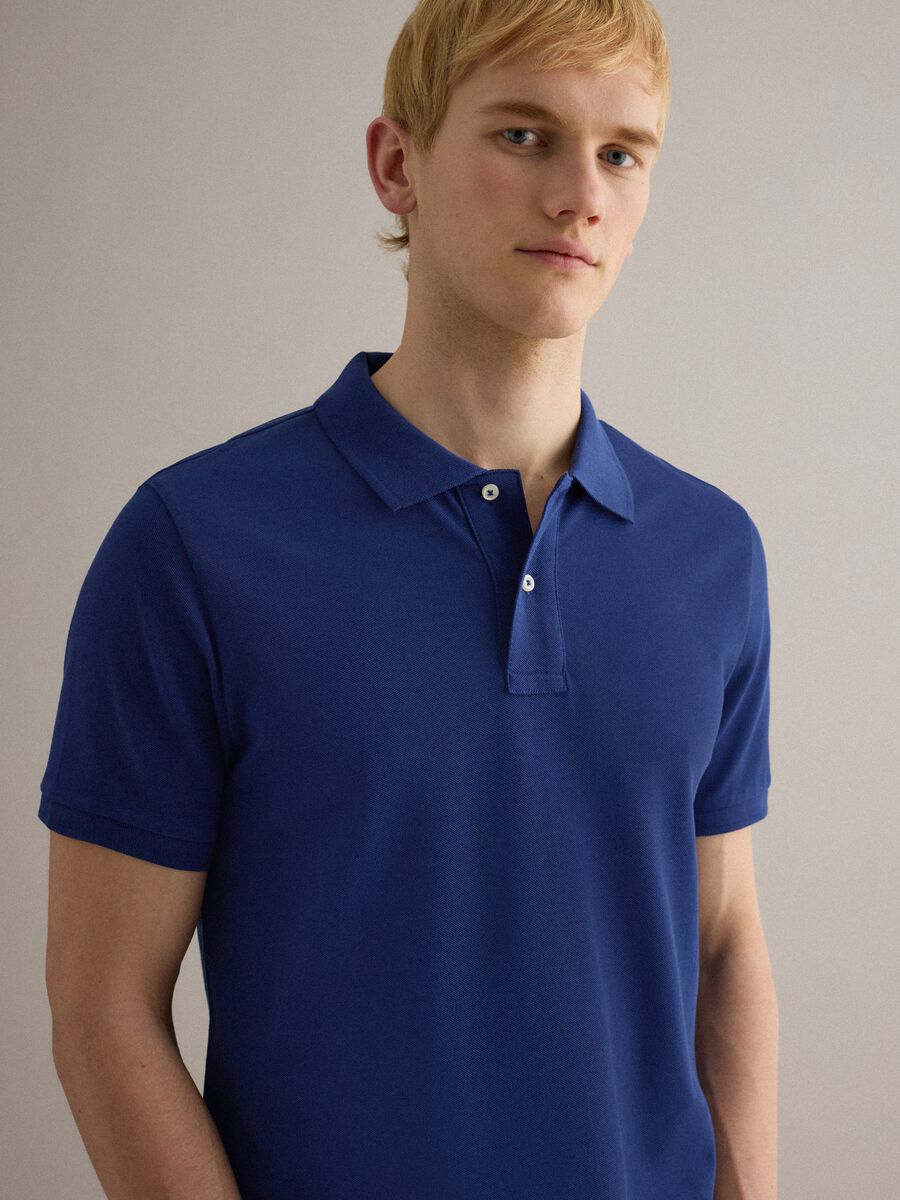 Kurzarm-Polo aus reinem blauen Baumwolle im Regular Fit_0