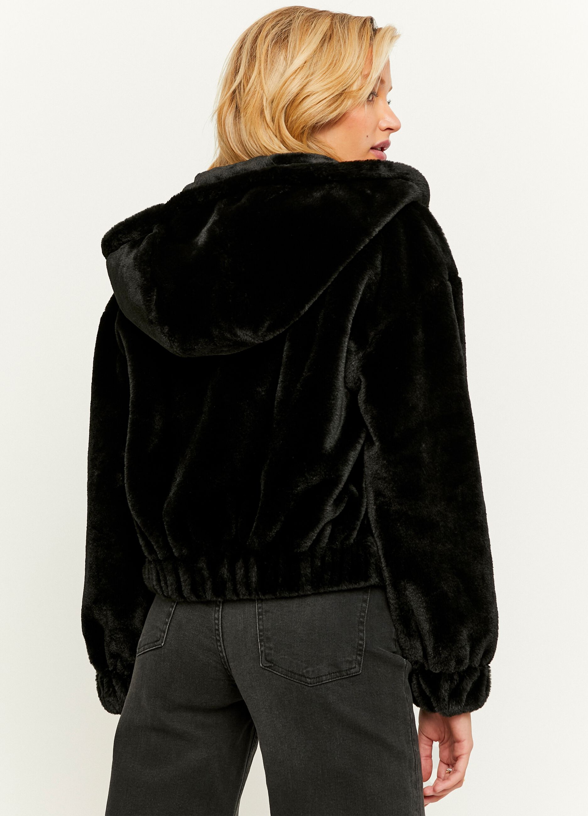 Faux fur jacket with hood_3