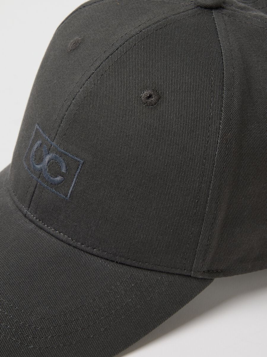 Schwarze Baseballm&uuml;tze aus reiner Baumwolle mit regul&auml;rer Passform_2