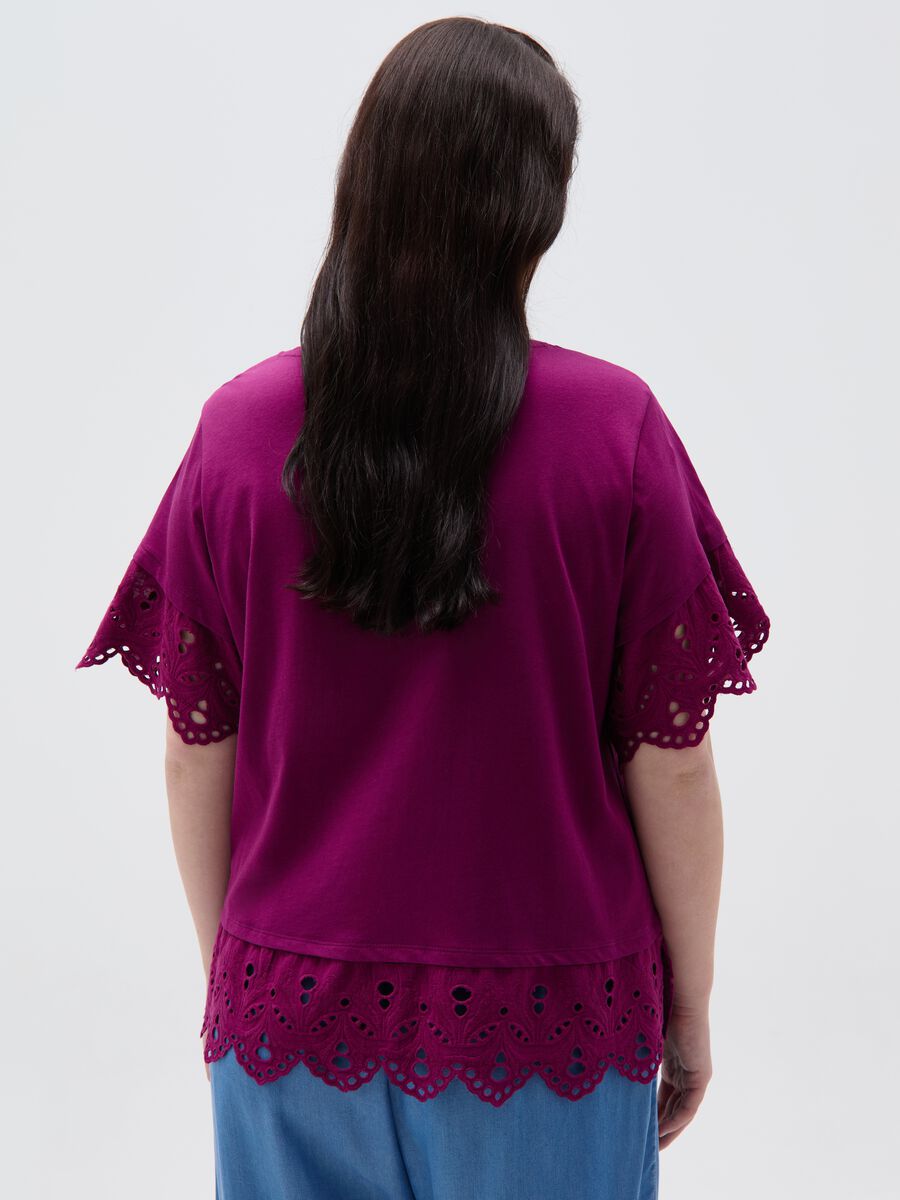 Curvy T-shirt with broderie anglaise frills_2