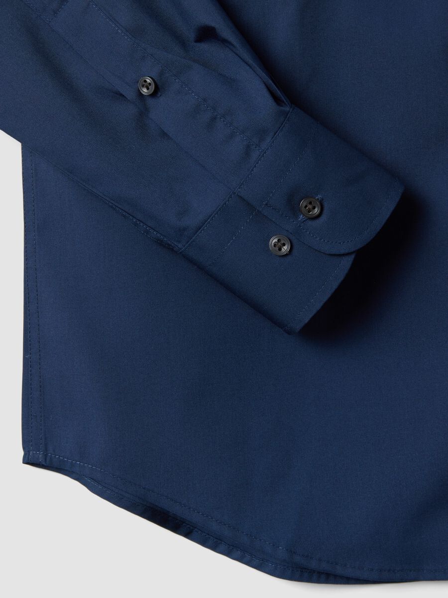 &Mu;&pi;&lambda;&epsilon; &sigma;&tau;&epsilon;&nu;ή &pi;&omicron;&upsilon;&kappa;ά&mu;&iota;&sigma;&omicron; (slim fit) &mu;&epsilon; button-down &gamma;&iota;&alpha;&kappa;ά, &epsilon;ύ&kappa;&omicron;&lambda;&omicron; &sigma;&tau;&omicron; &sigma;&iota;&delta;έ&rho;&omega;&mu;&alpha;_5