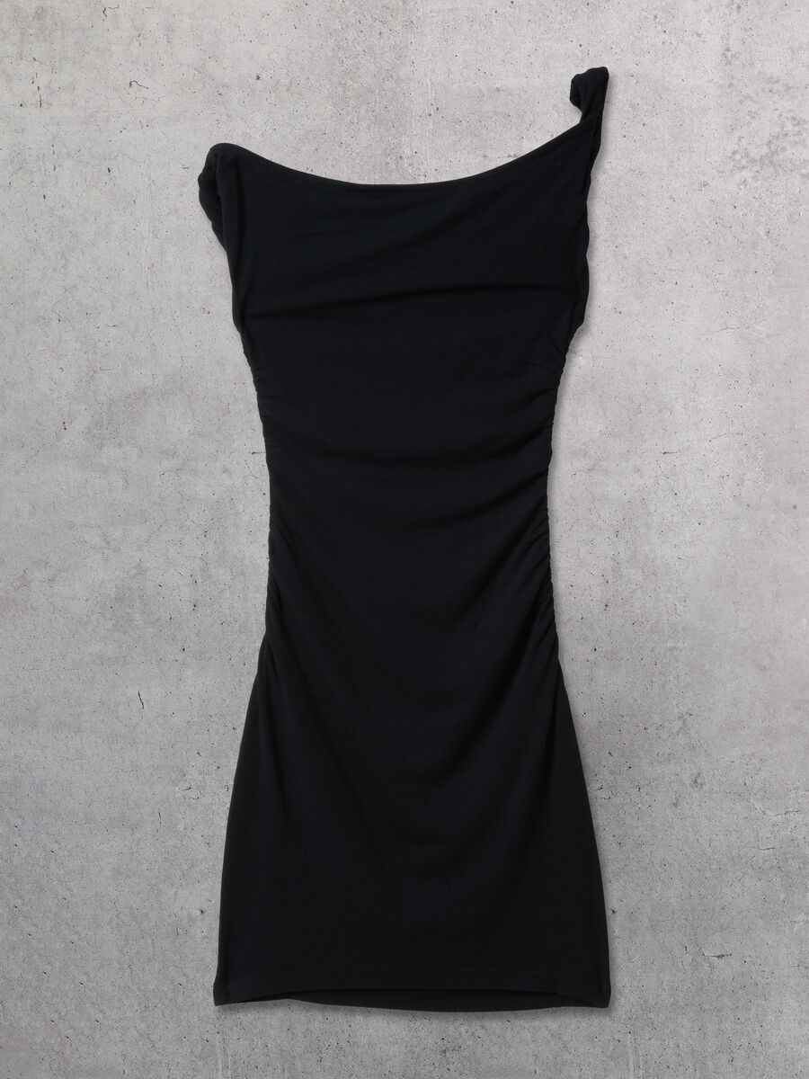 Asimetrična mini haljina crna_6