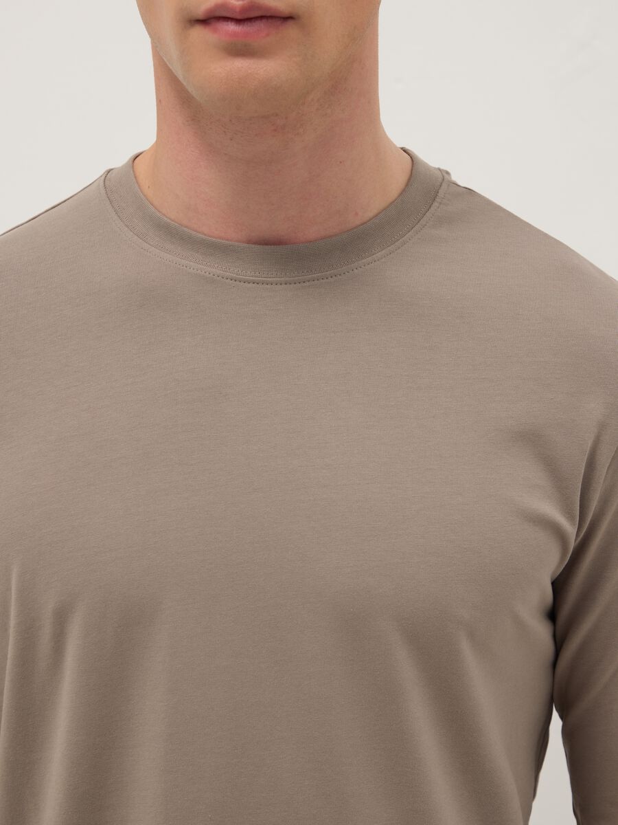 Beige long-sleeve stretch cotton t-shirt regular fit_3