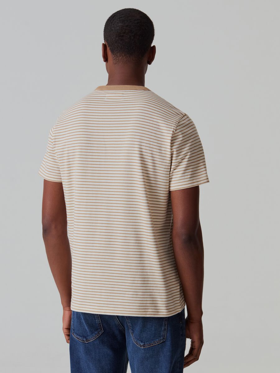 Striped T-shirt with pocket_2