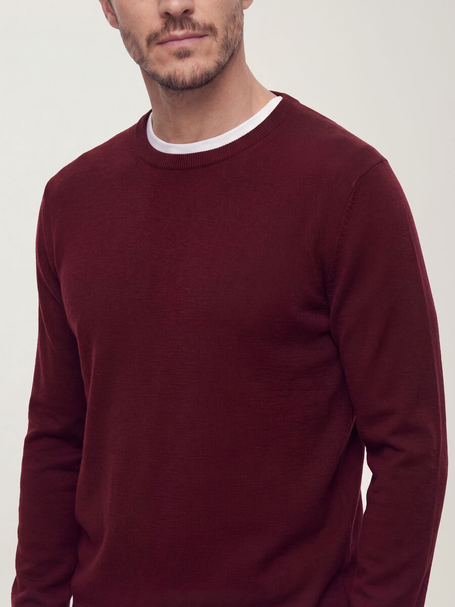 Burgundy viscose-blend crew-neck jumper, regular fit_4