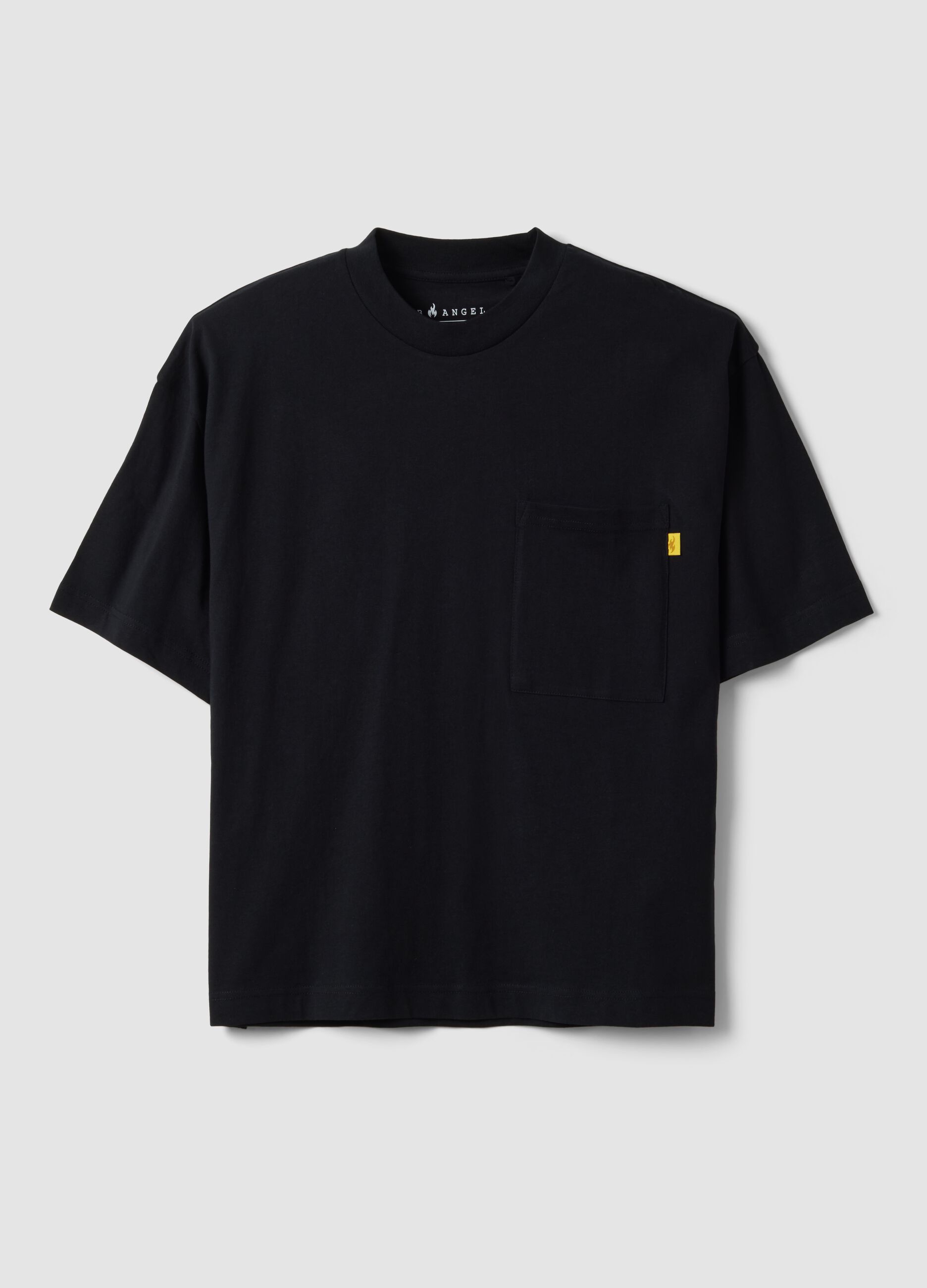 &Mu;&alpha;ύ&rho;&omicron; T-shirt &alpha;&pi;ό 100% &beta;&alpha;&mu;&beta;ά&kappa;&iota; &mu;&epsilon; &sigma;&tau;&rho;&omicron;&gamma;&gamma;&upsilon;&lambda;ή &lambda;&alpha;&iota;&mu;ό&kappa;&omicron;&psi;&eta; &kappa;&alpha;&iota; &tau;&sigma;έ&pi;&eta;, boxy &epsilon;&phi;&alpha;&rho;&mu;&omicron;&gamma;ή