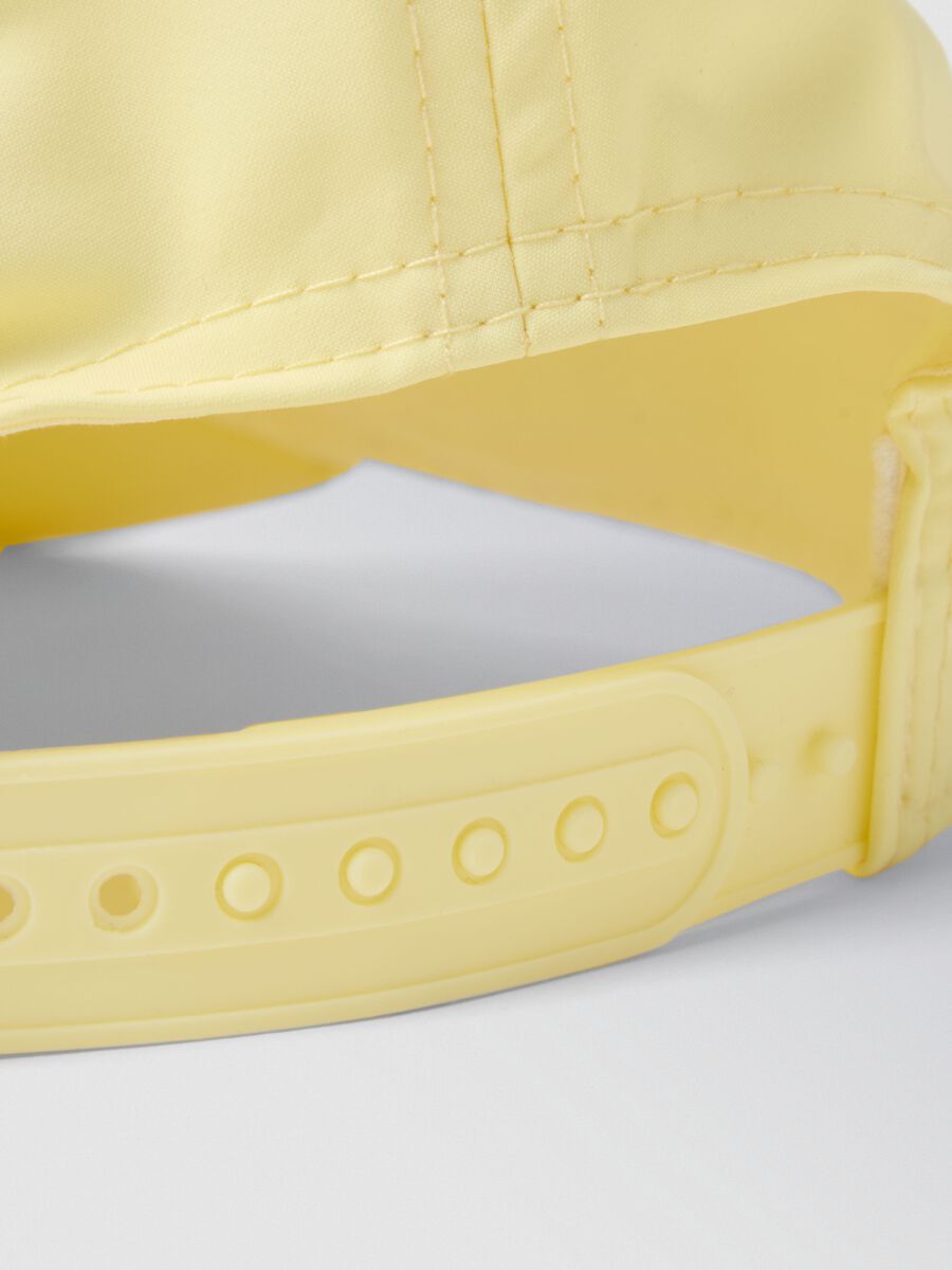 Sportcap ALTAVIA COURT in Gelb aus Stretchmaterial mit Schirm_1