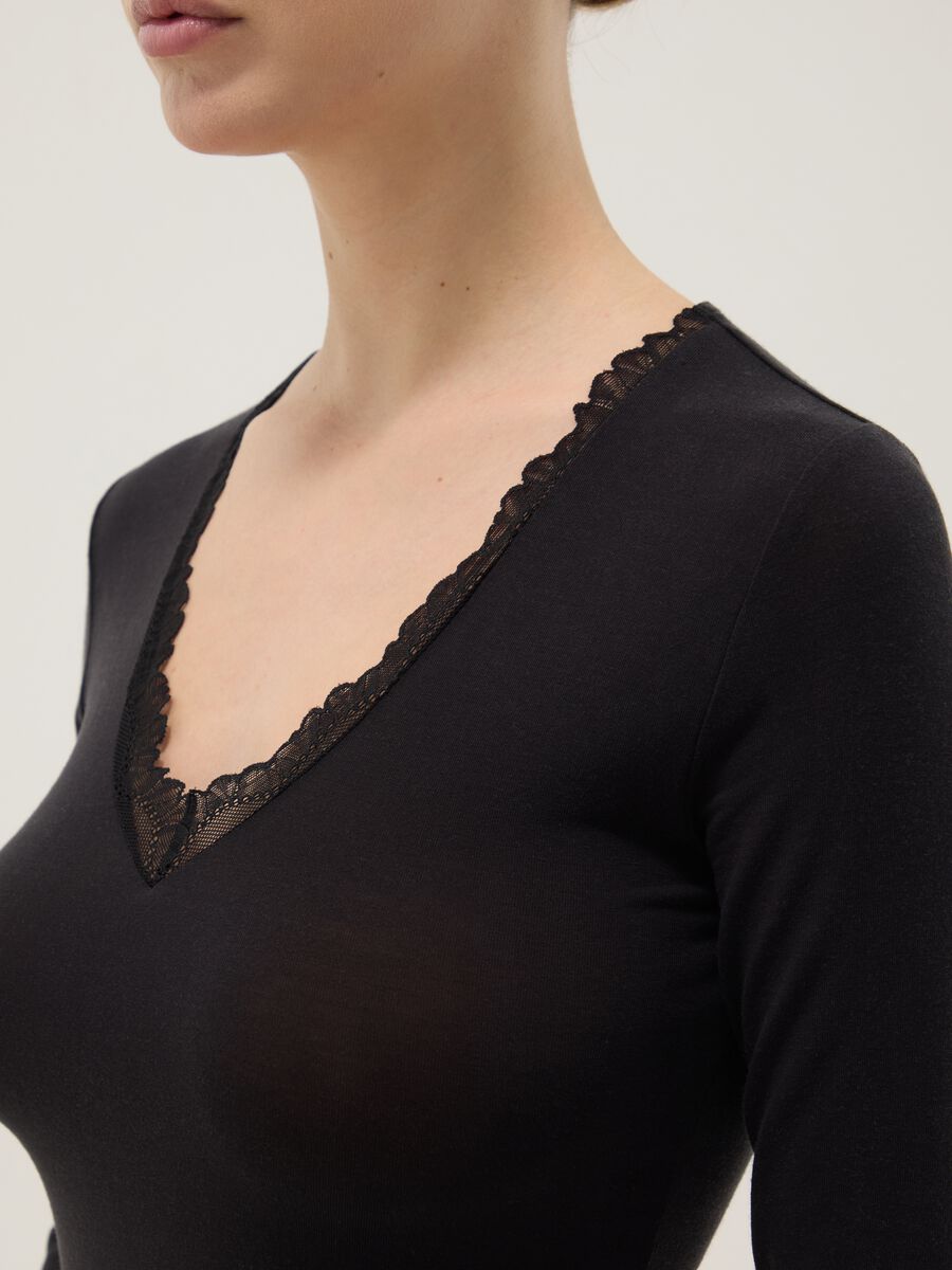 Black long sleeve top regular fit with lace trim_3