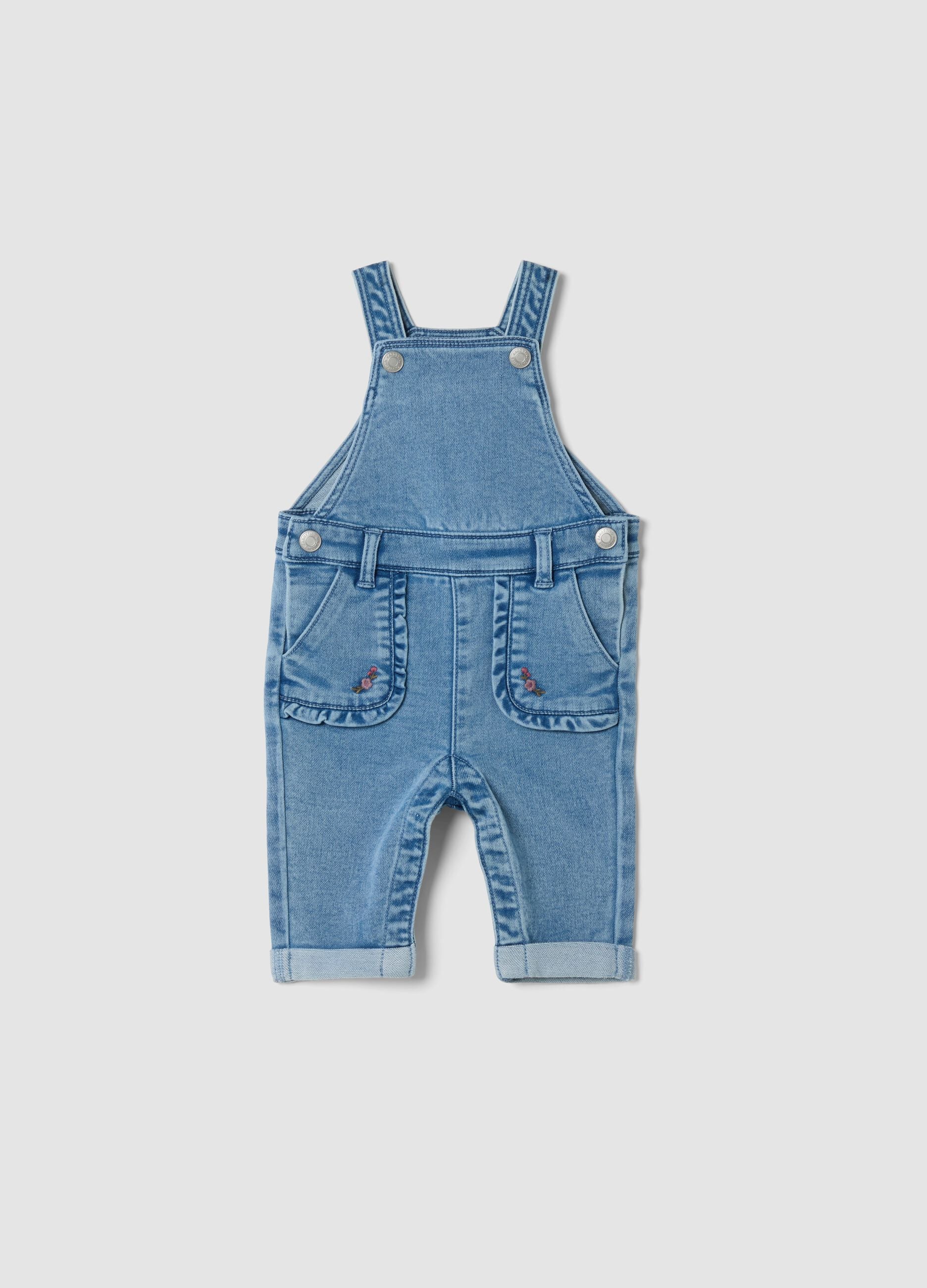 Salopette denim in cotone elasticizzato con tasche