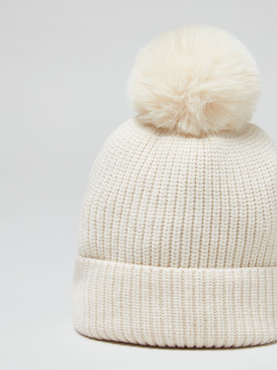 Ribbed hat with pompom_2