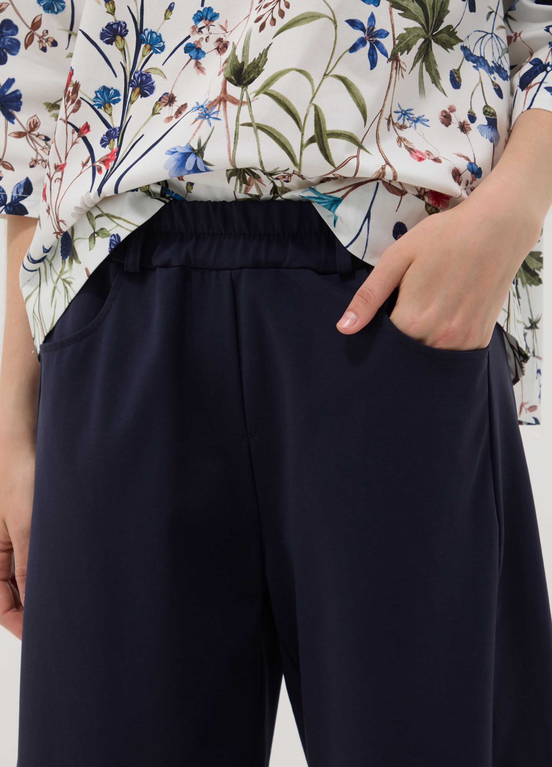 Blaue Hose aus Stretch-Baumwolle
