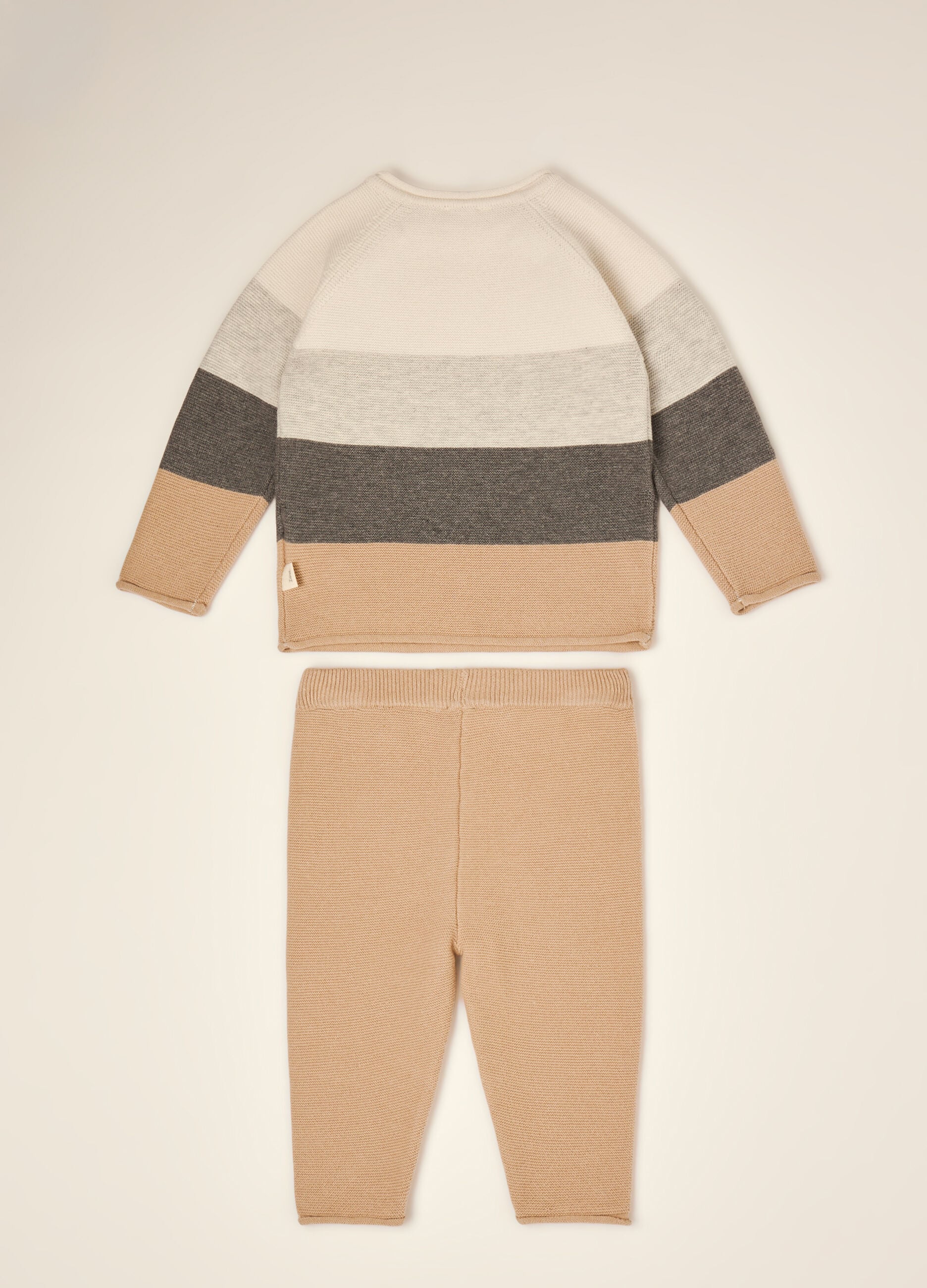 Beiges Set aus reiner Baumwolle mit Oberteil und Hose