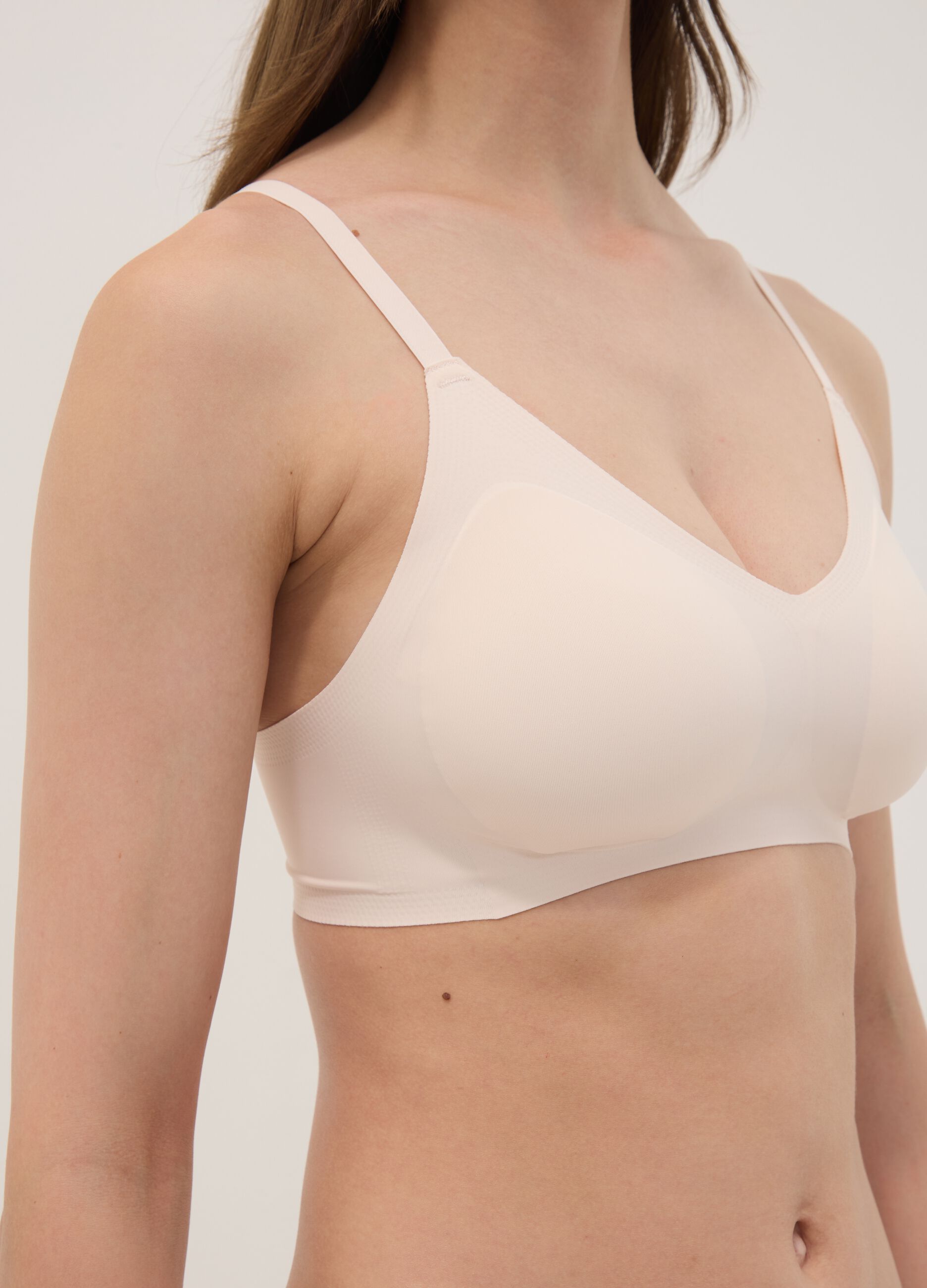 Rosa BH aus Stretchmaterial mit herausnehmbaren Einlagen