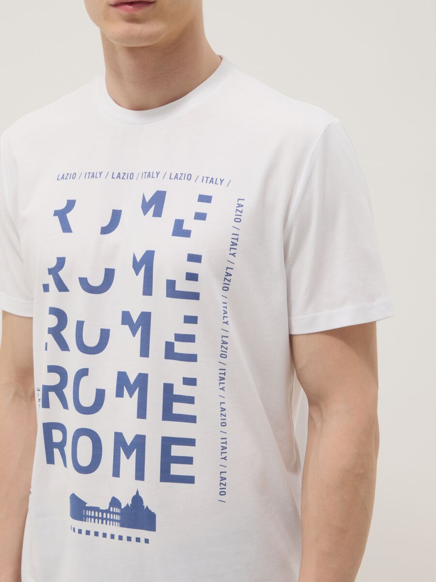 Wei&szlig;es T-Shirt aus reiner Baumwolle mit Frontprint, Regular Fit_2