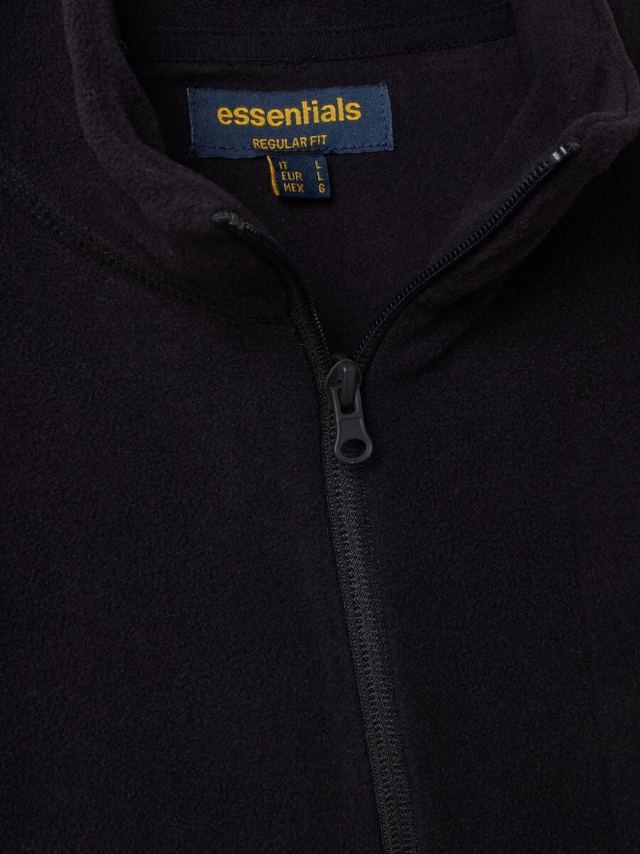 Felpa nera con colletto e zip regular fit in pile_1