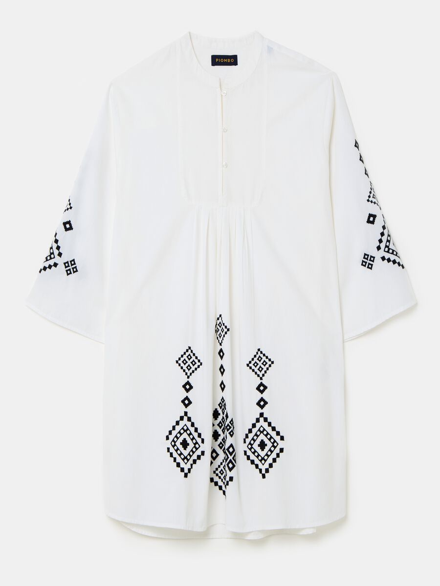 Short shirt dress with ethnic embroidery_3