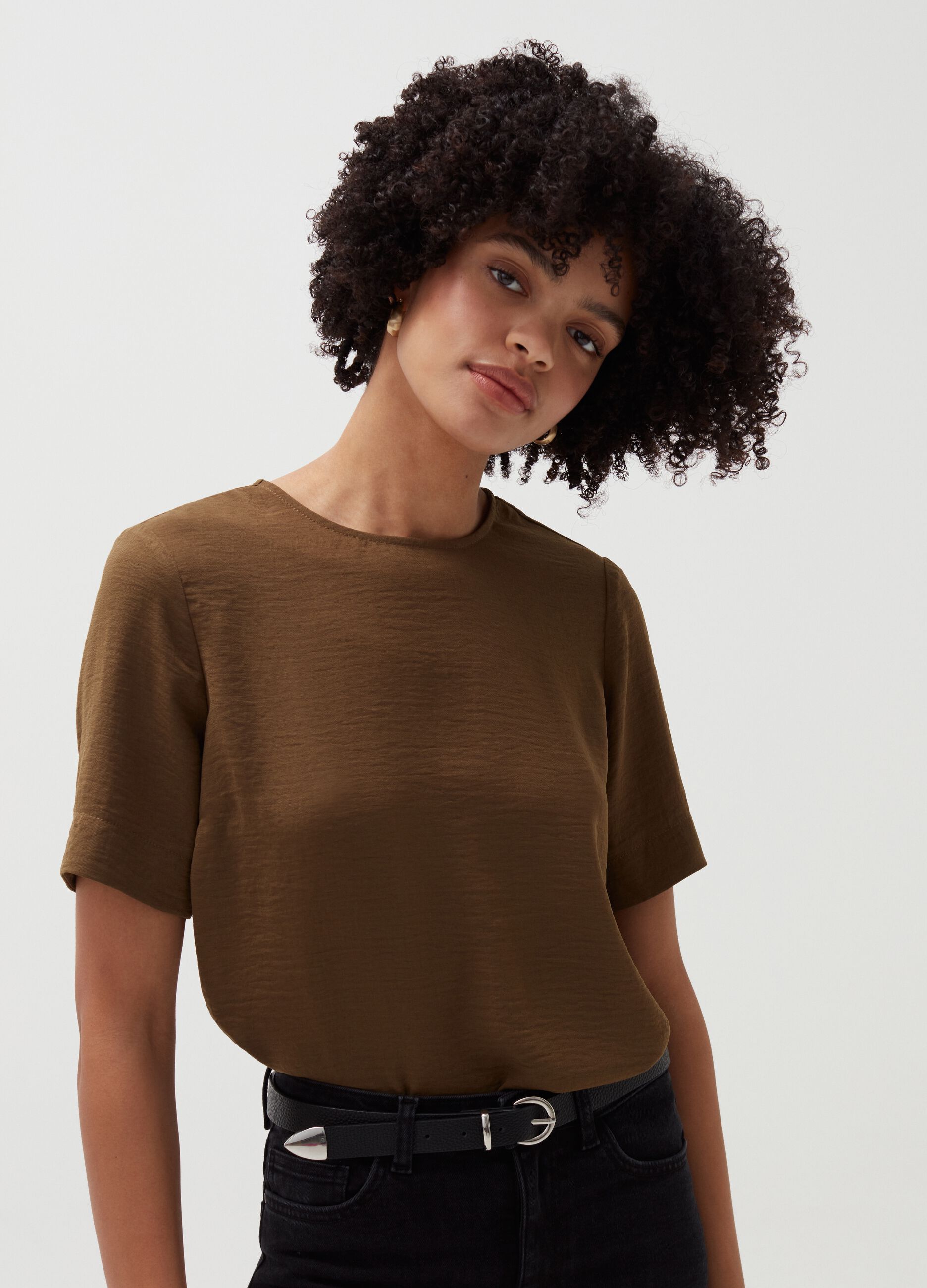 Blouse with round neck in crêpe