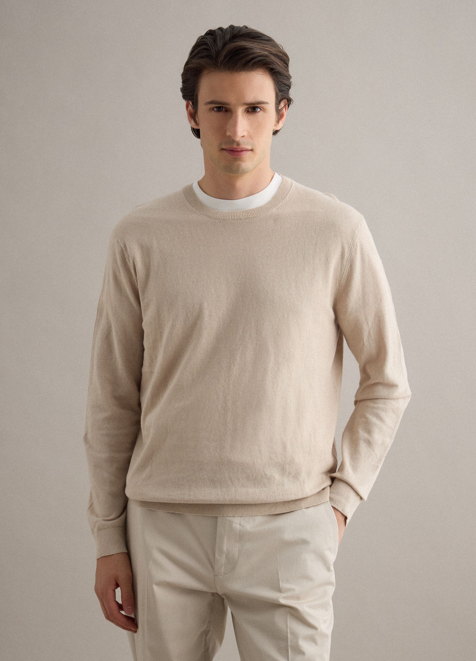 Beige Regular-Fit Pullover aus Baumwolle und Leinen mit Rundhalsausschnitt