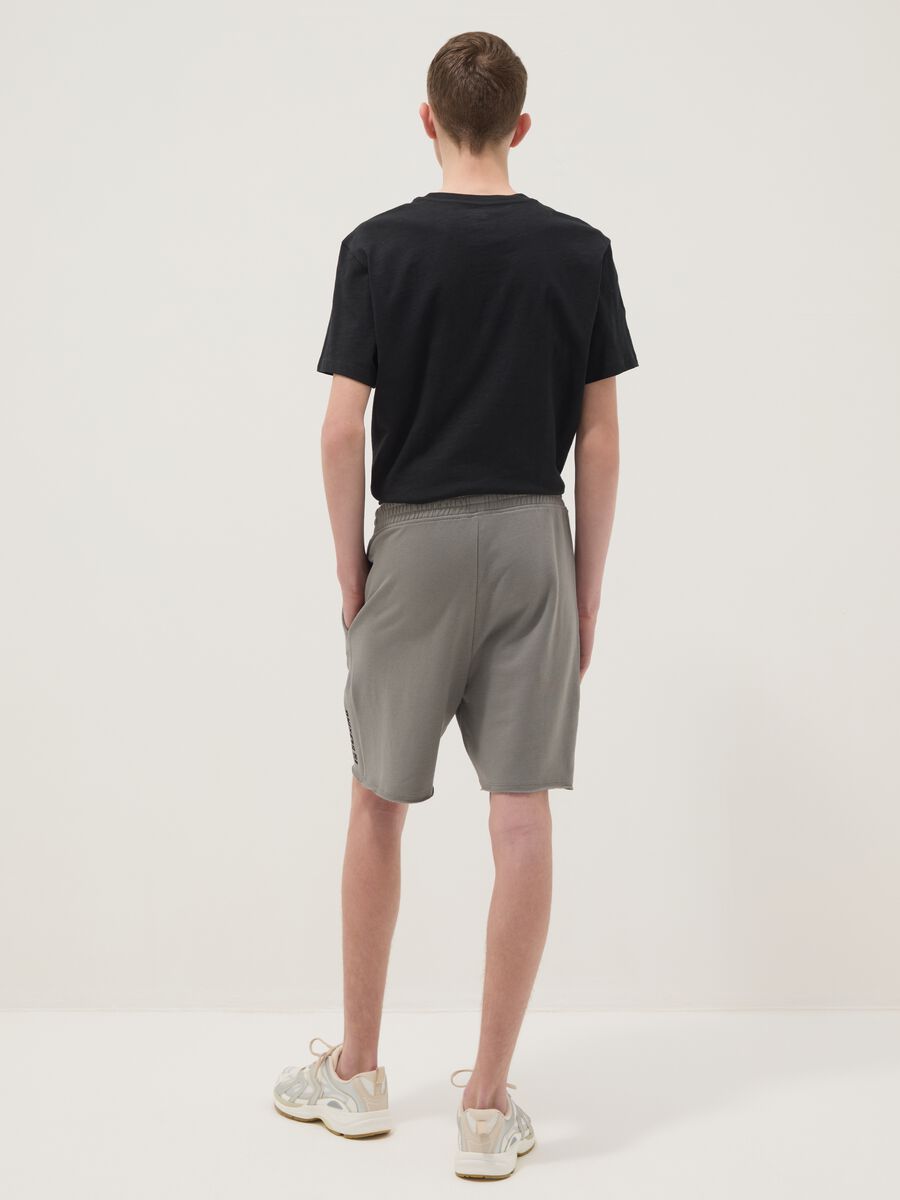 Oversize fit grey pure cotton shorts for boys_1